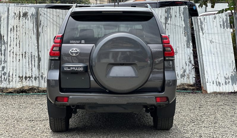 
								Land Cruiser Prado Kakadu full									