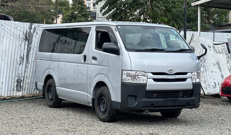 
								Toyota Hiace full									