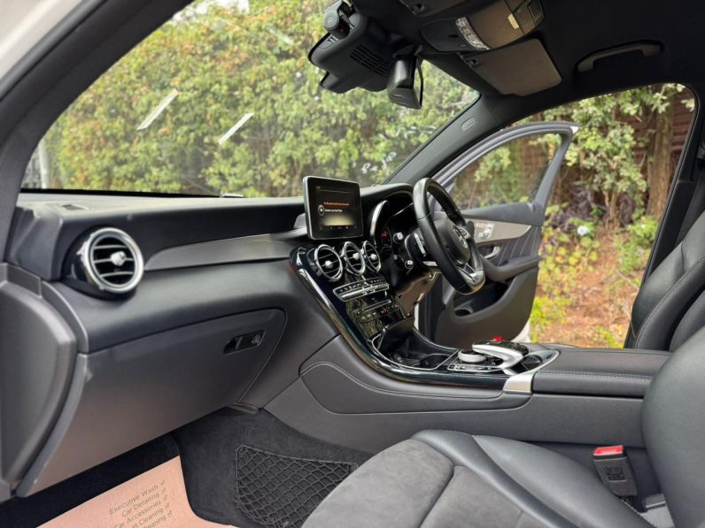 
								Mercedes Benz GLC 250 full									