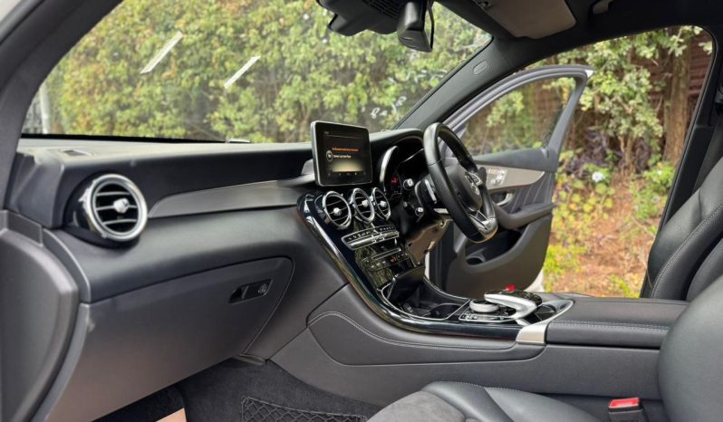 
								Mercedes Benz GLC 250 full									