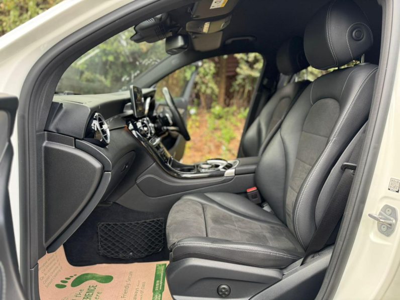 
								Mercedes Benz GLC 250 full									