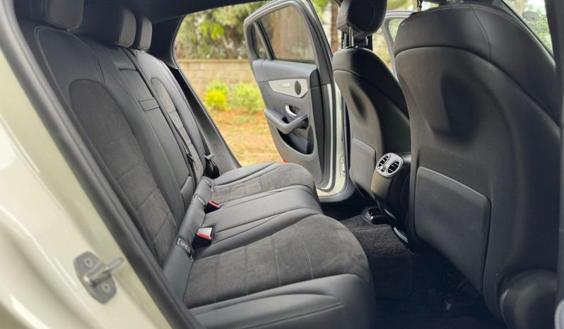 
								Mercedes Benz GLC 250 full									