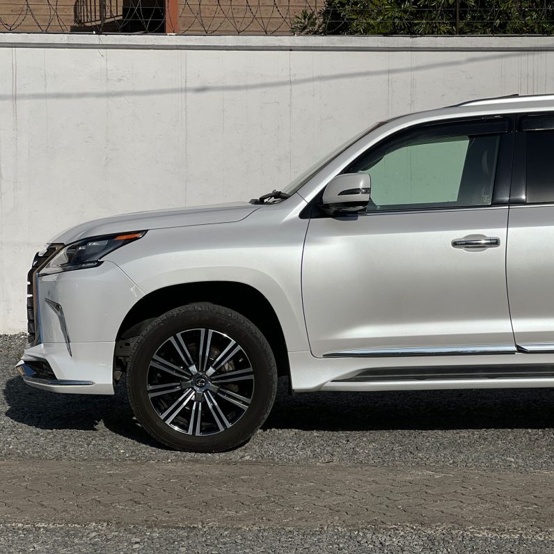 
								Lexus Lx570 full									