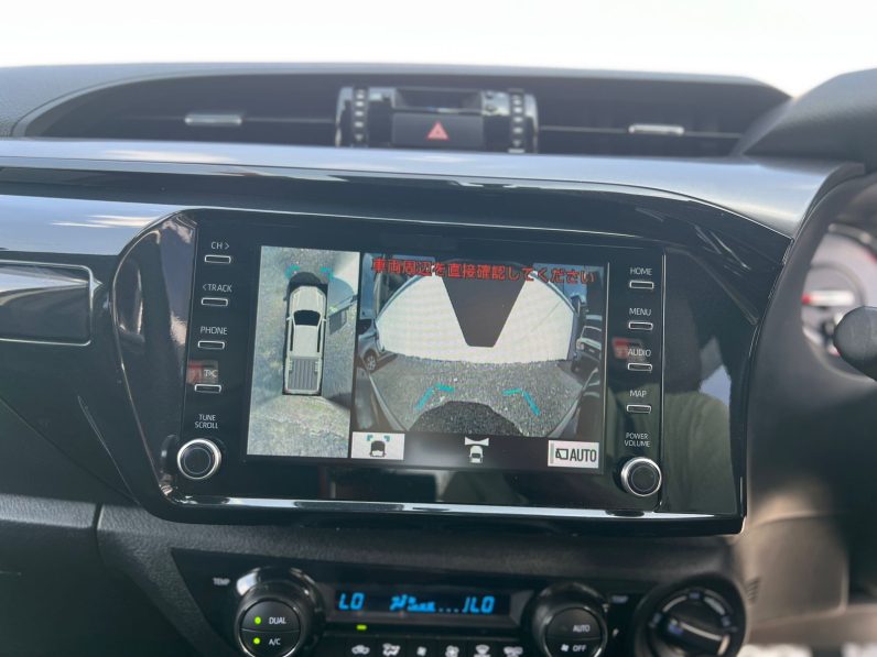 
								Toyota Hilux GR full									