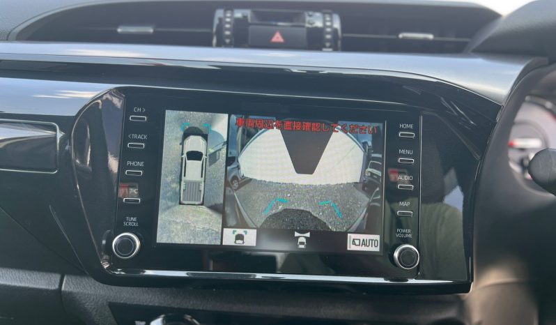 
								Toyota Hilux GR full									