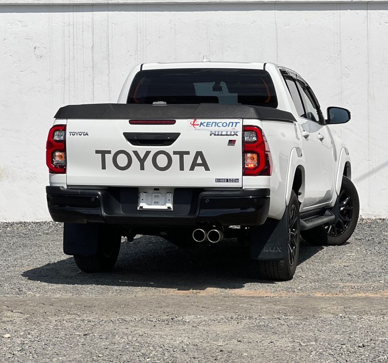 
								Toyota Hilux GR full									