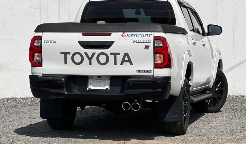 
								Toyota Hilux GR full									