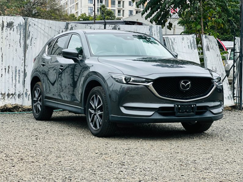 
								Mazda CX-5 full									