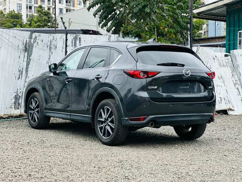 
								Mazda CX-5 full									
