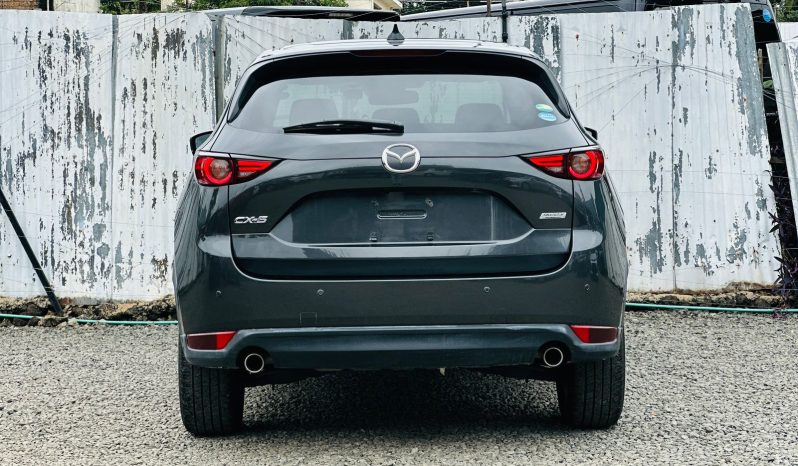 
								Mazda CX-5 full									