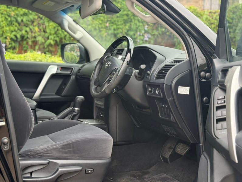 
								Land cruiser prado full									