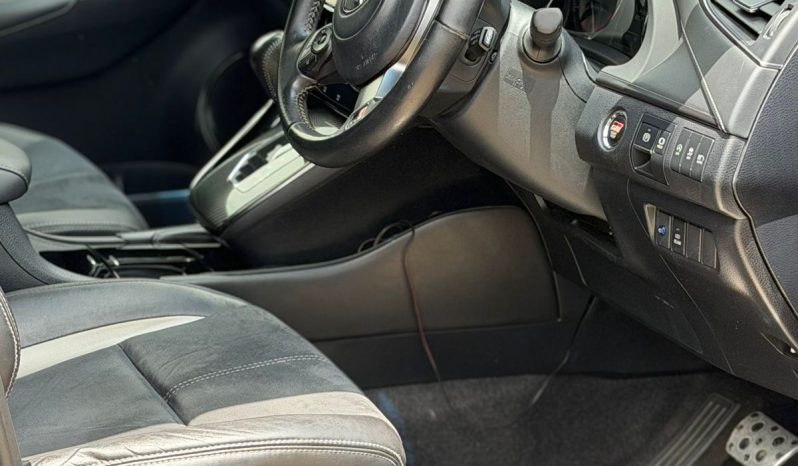 
								Toyota Harrier GR full									