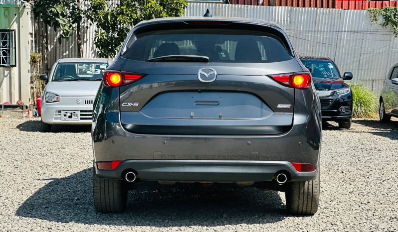 
								Mazda CX-5 full									