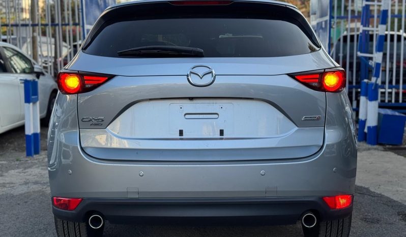 
								Mazda CX-5 full									