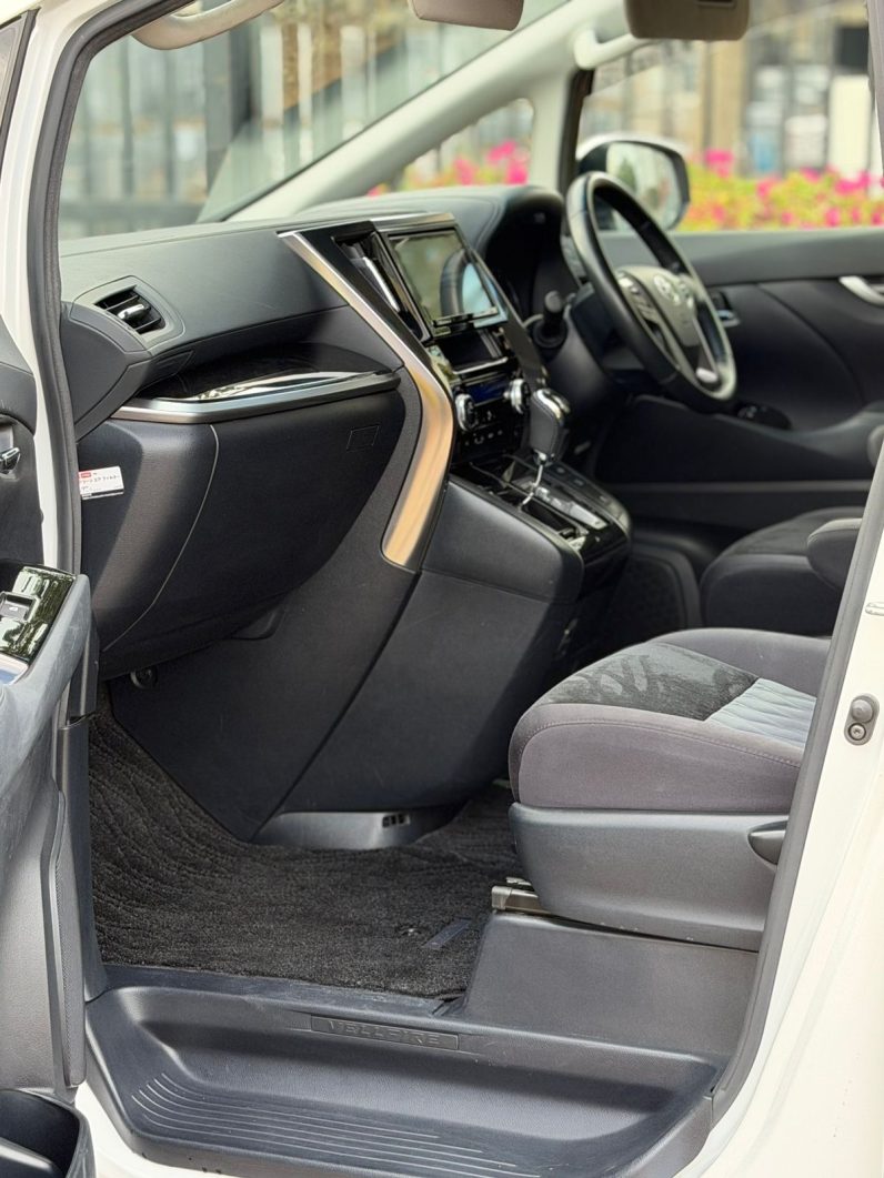 
								Toyota Vellfire full									