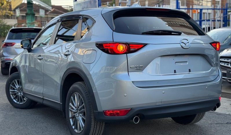
								Mazda CX-5 full									