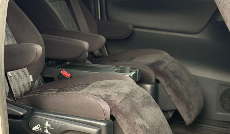 
								Toyota Vellfire full									