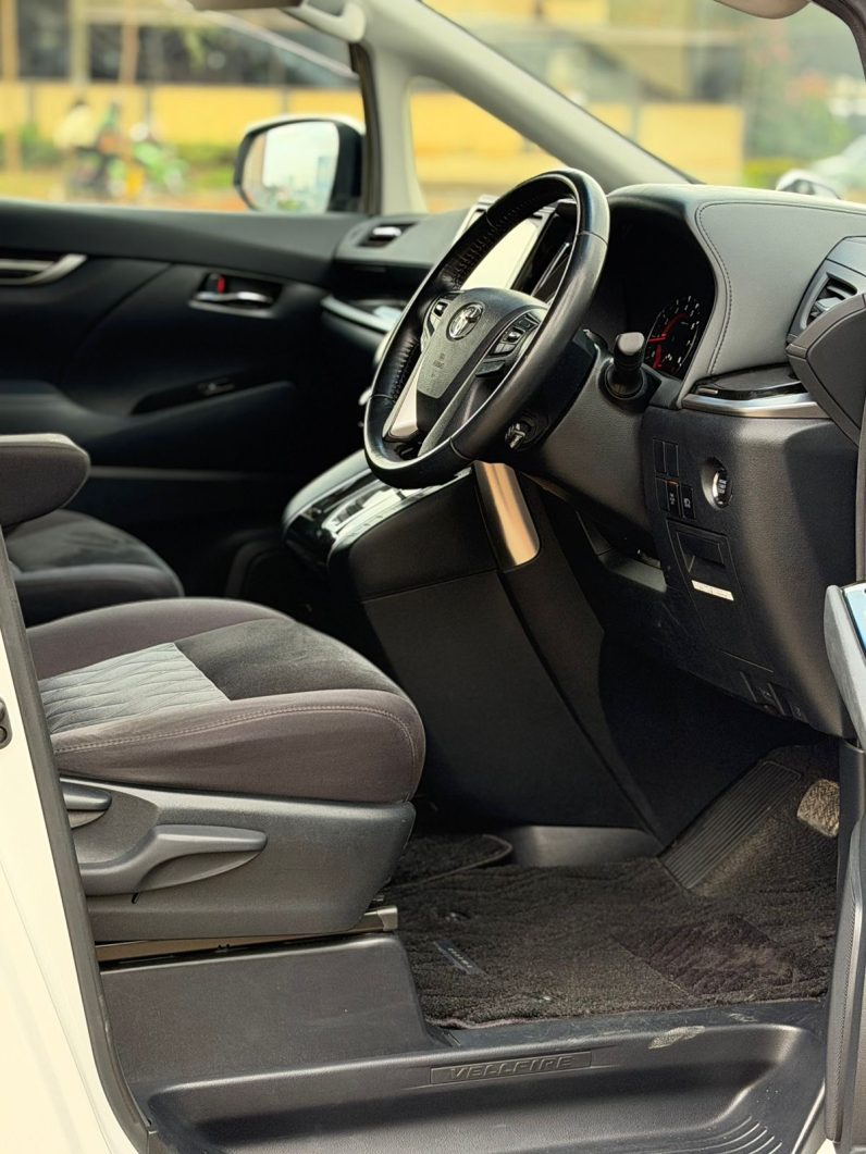 
								Toyota Vellfire full									