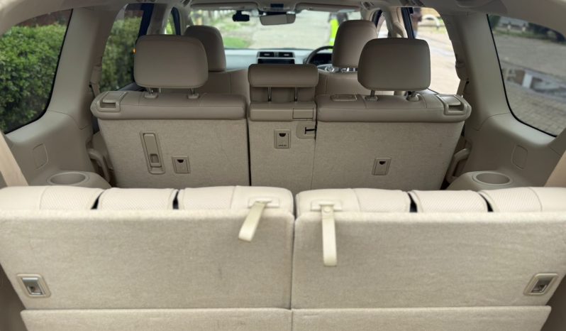 
								Toyota Land Cruiser Prado TX-L full									