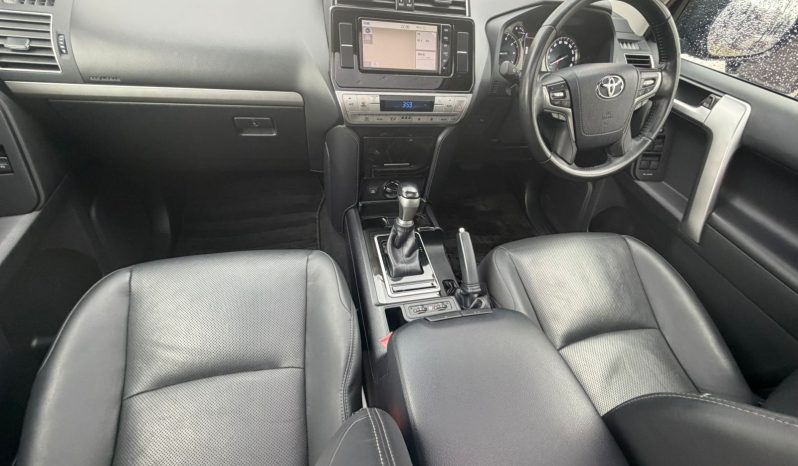 
								Toyota Land Cruiser Prado TX-L full									