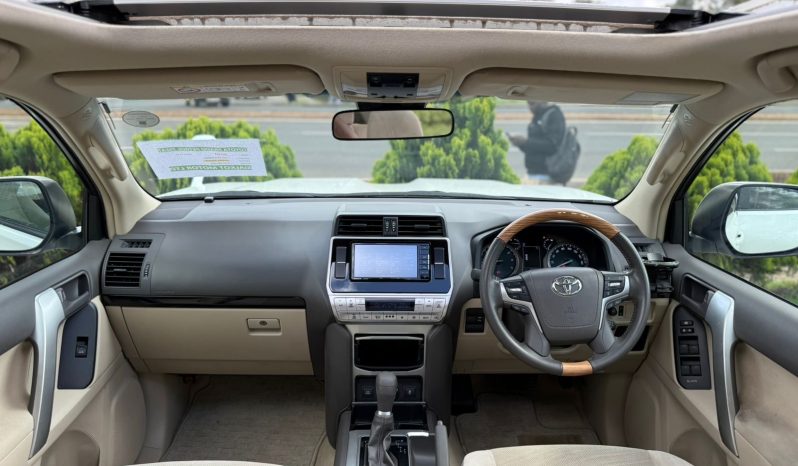 
								Toyota Land Cruiser Prado TX full									