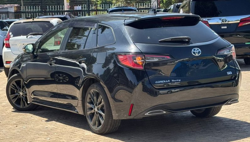 
								Toyota Corolla touring full									