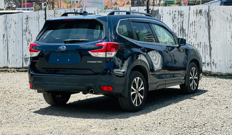 
								Subaru Forester full									