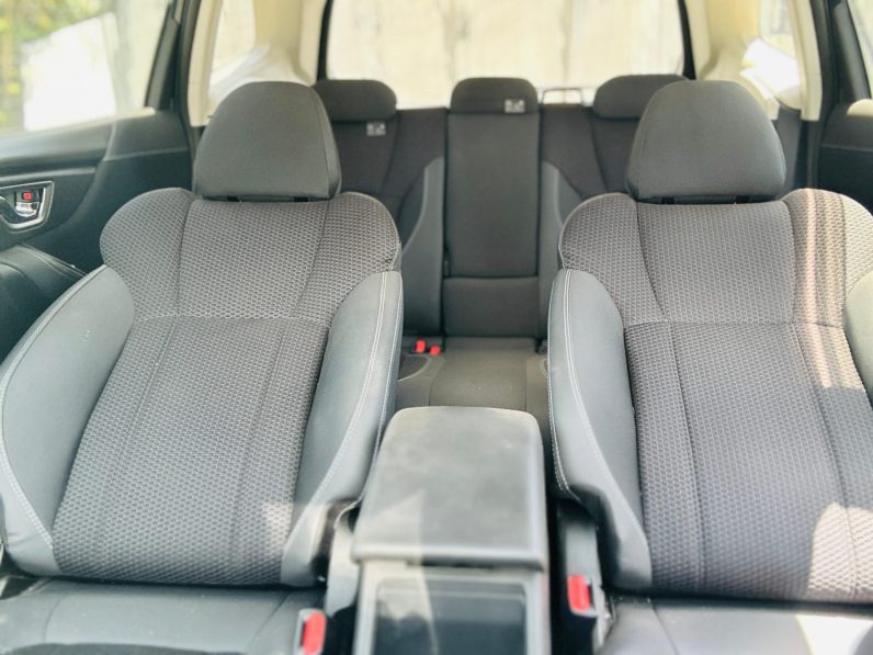 
								Subaru Forester full									