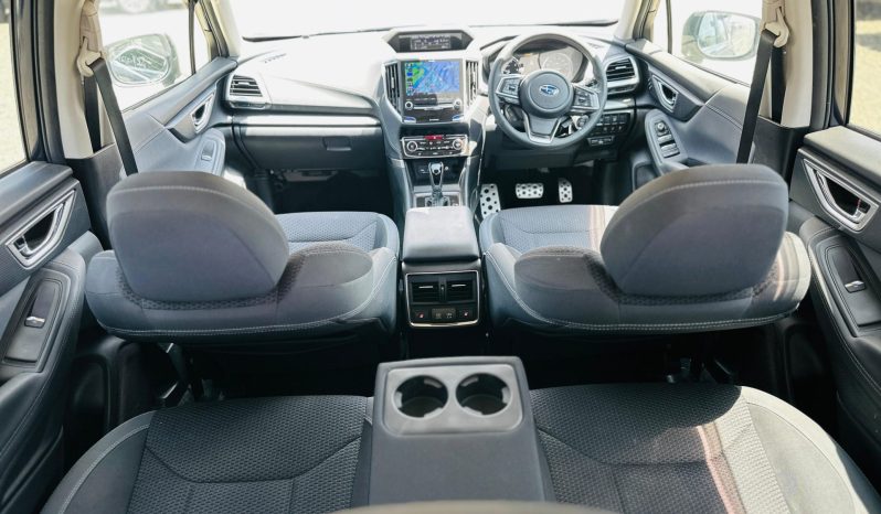 
								Subaru Forester full									