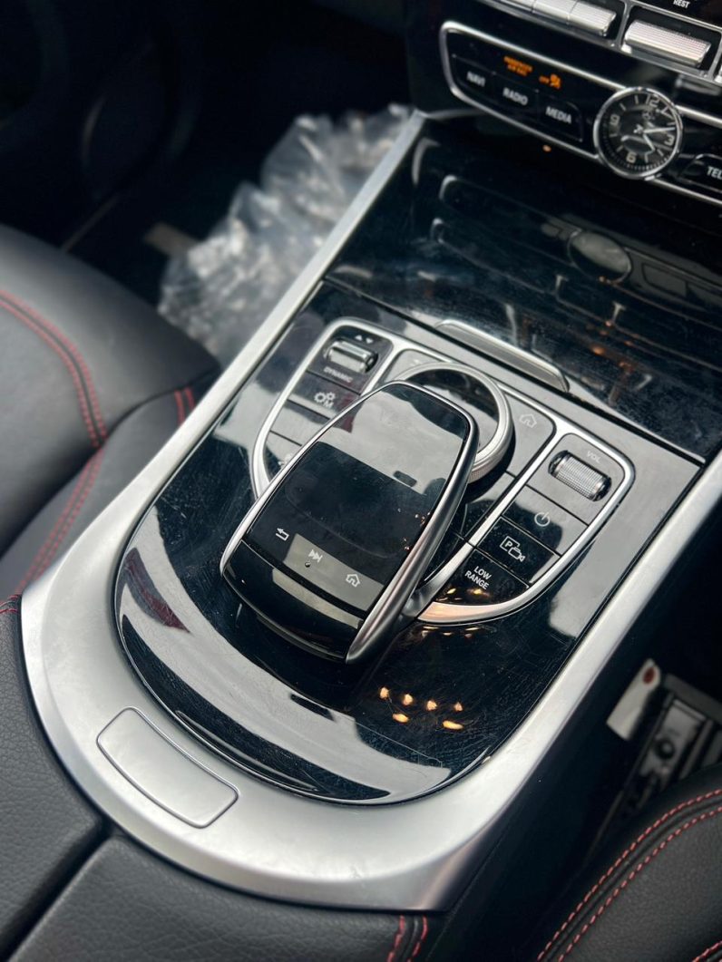 
								Mercedes Benz G350d full									