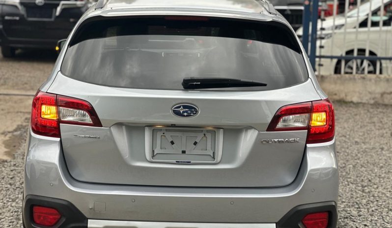 
								Subaru Outback full									