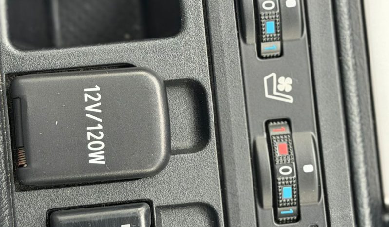 
								Toyota Land Cruiser Prado TXL full									