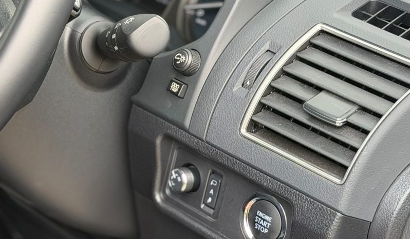 
								Toyota Land Cruiser Prado TXL full									