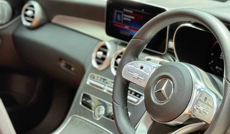 
								Mercedes Benz C200 full									