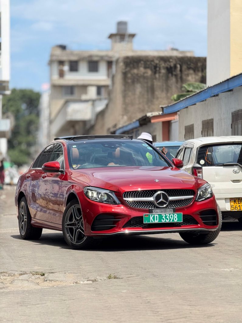 
								Mercedes Benz C200 full									