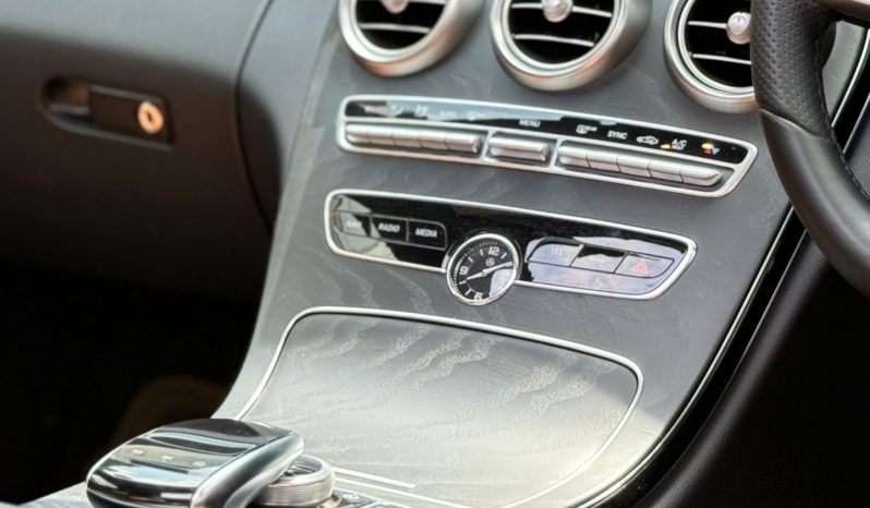 
								Mercedes Benz C200 full									