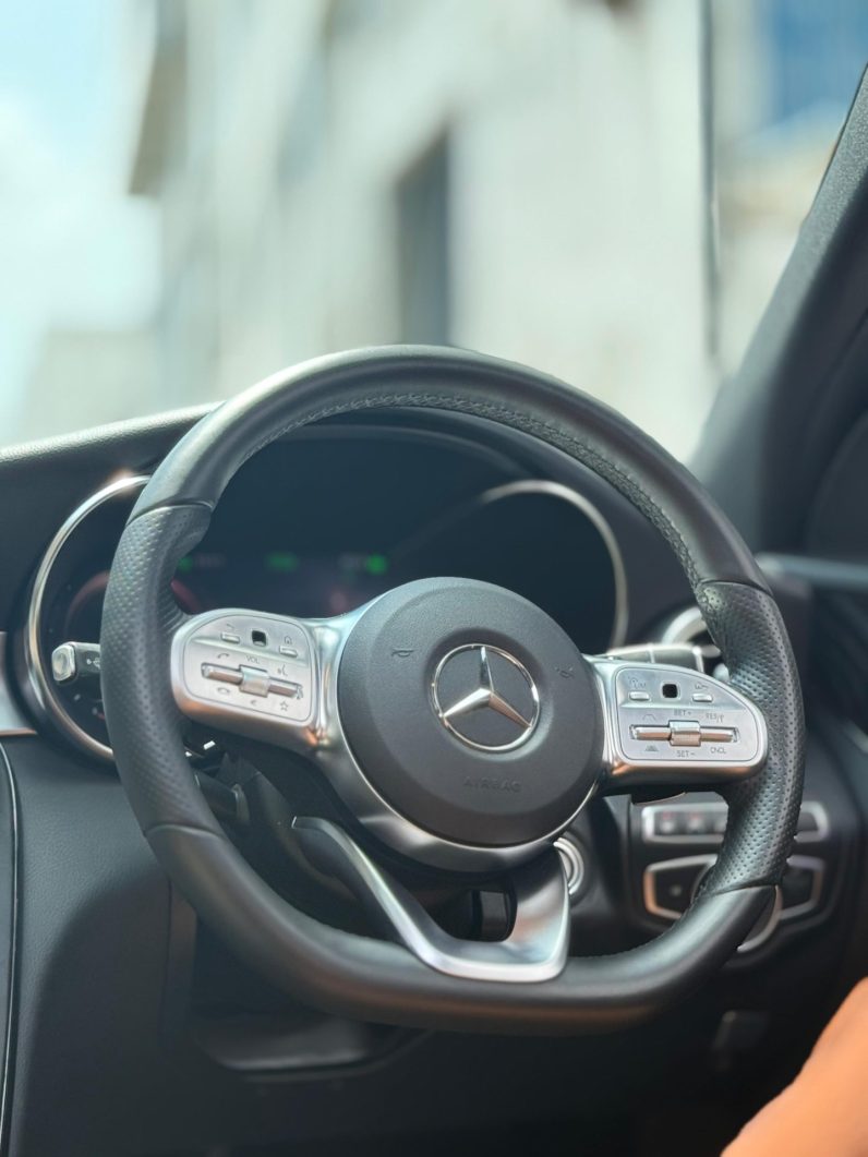 
								Mercedes Benz C200 full									