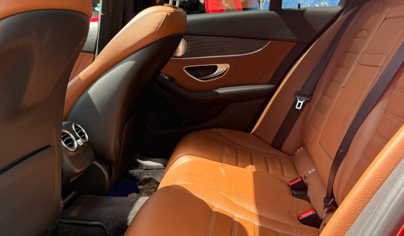 
								Mercedes Benz C200 full									