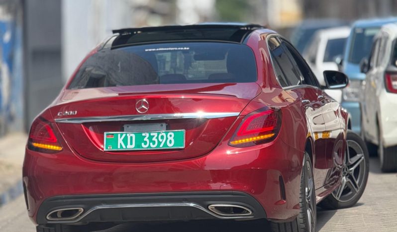 
								Mercedes Benz C200 full									