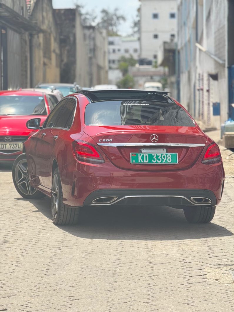 
								Mercedes Benz C200 full									