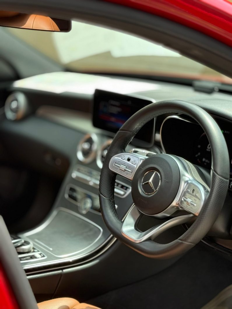 
								Mercedes Benz C200 full									