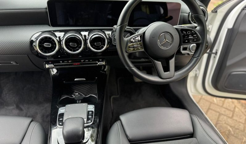 
								Mercedes Benz A180 full									