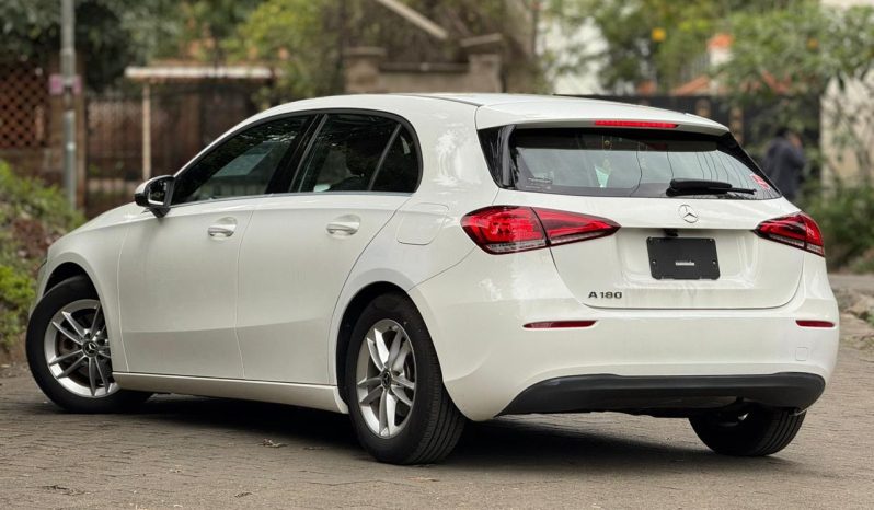 
								Mercedes Benz A180 full									