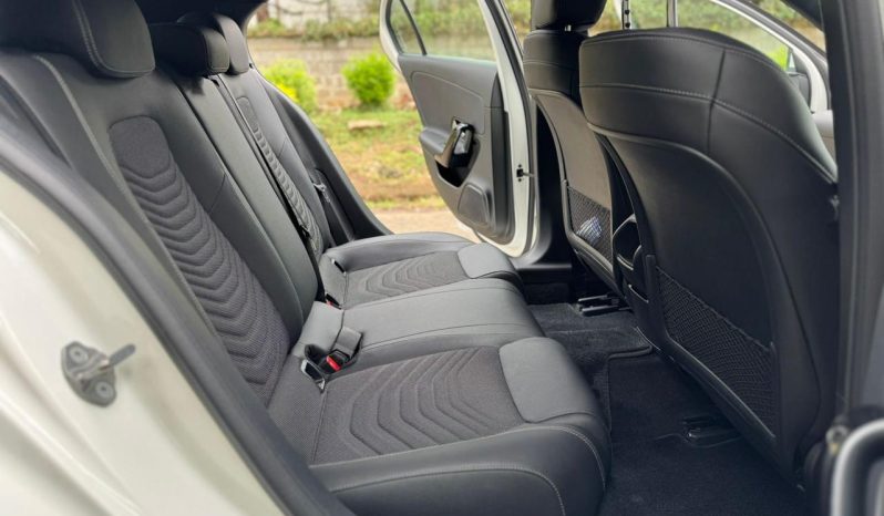 
								Mercedes Benz A180 full									