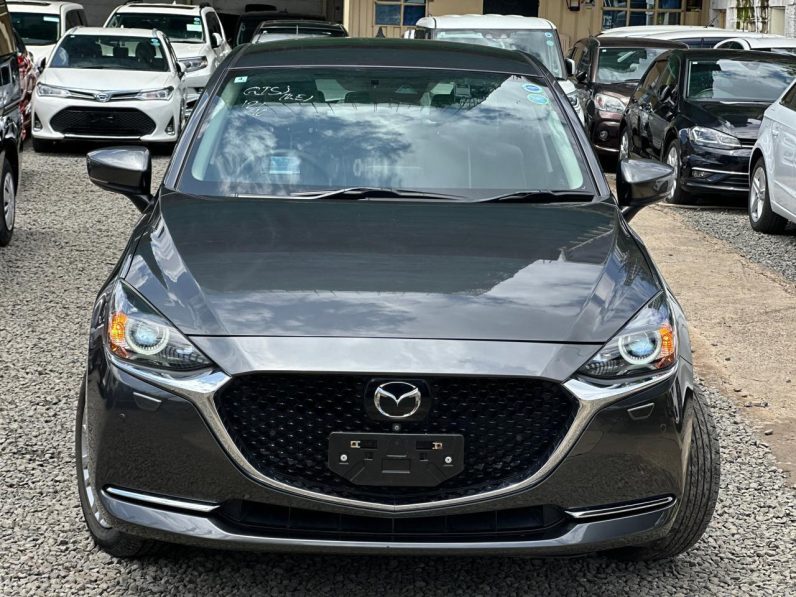 
								Mazda 2 full									