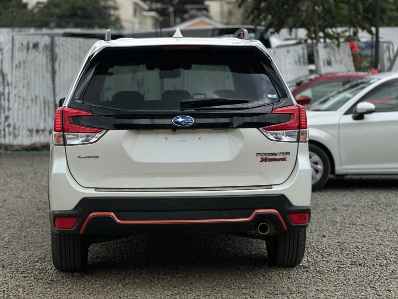 
								Subaru Forester X-break full									