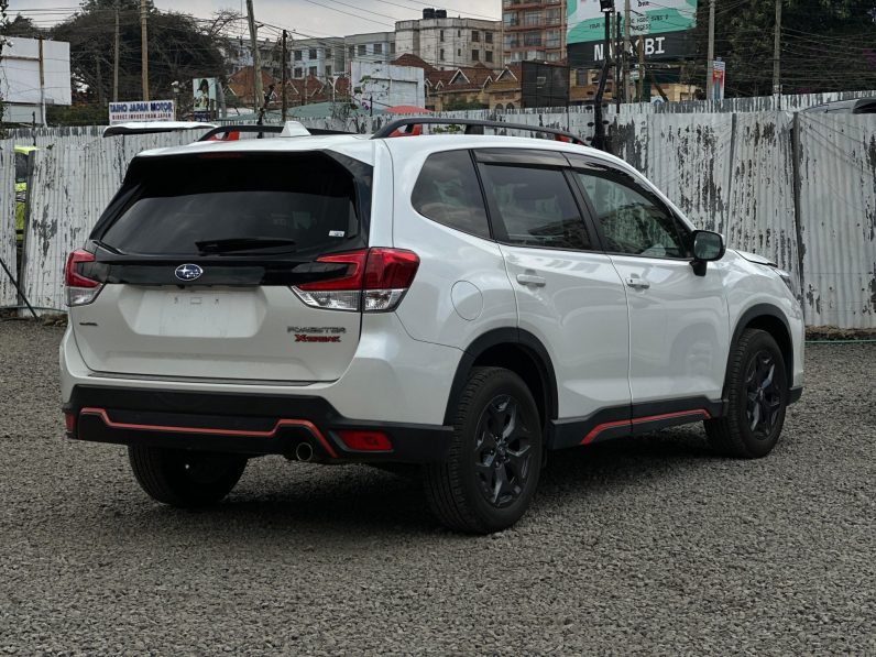 
								Subaru Forester X-break full									