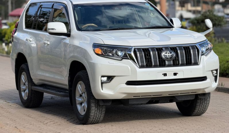 
								Toyota Land Cruiser Prado TXL full									