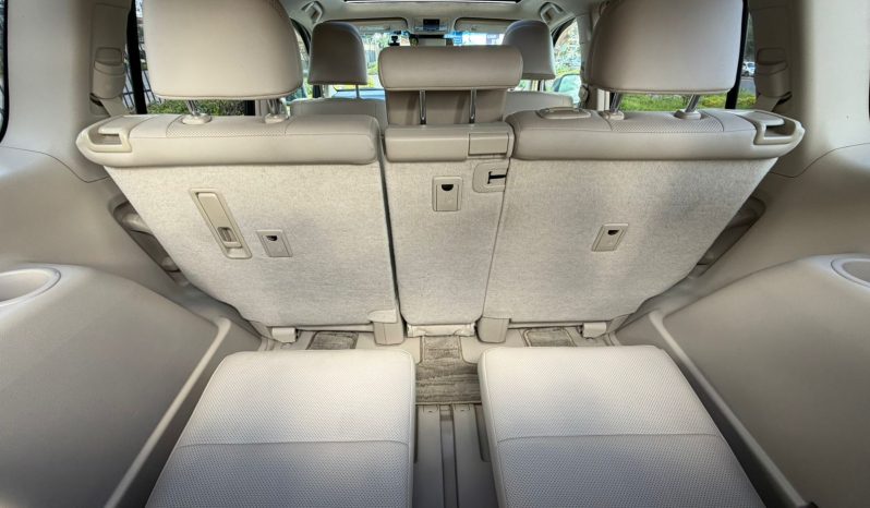 
								Toyota Land Cruiser Prado TXL full									