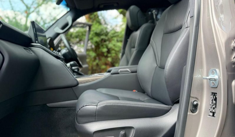 
								Toyota Land cruiser 300 series ZX full									